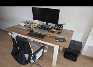 Mesa de madera maciza estilo rústico