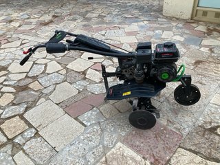 Tractor de jardín Kapotha