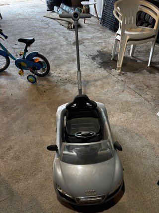 Cochecito Audi para niños