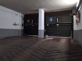 Plaza de garaje | Coche grande y fácil acceso