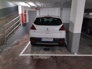 Plaza de garaje | Coche grande y fácil acceso