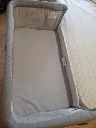 Cuna de viaje Chicco gris