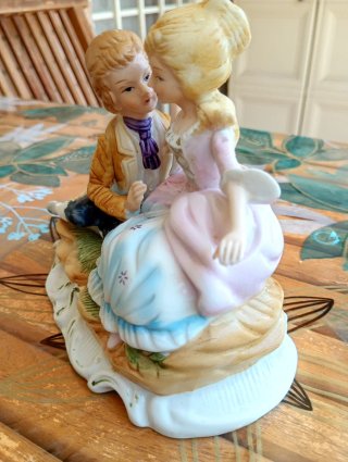 Capodimonte "Giovani amanti" vintage.