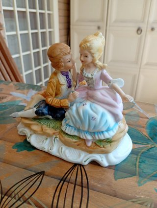 Capodimonte "Giovani amanti" vintage.