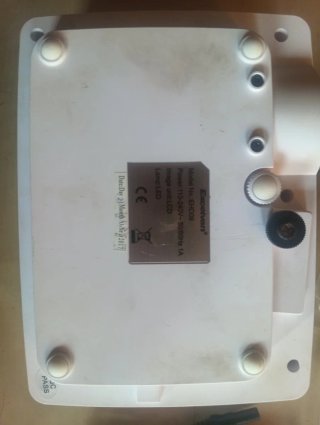 Proyector LED Excelvan Blanco.