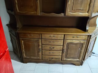 Alacena antigua de madera