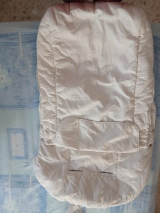 Saco para bebé blanco con estrellas