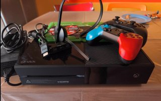 Xbox One con accessori e 3 giochi
