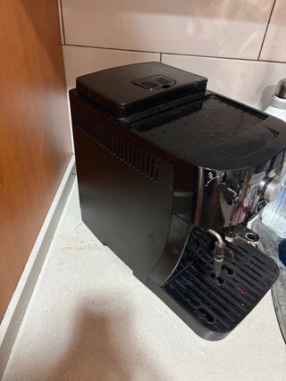Cafetera DeLonghi Magnifica S Negra