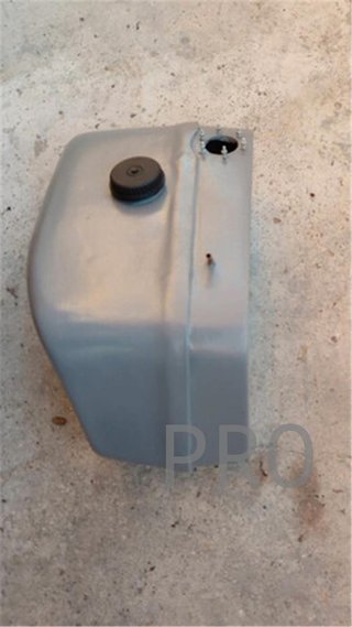 depósito de gasolina cuadrado Seat 600