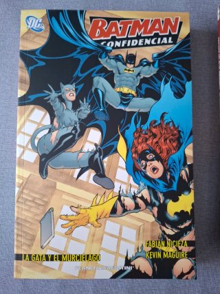 Batman Confidencial. Planeta 2007-09.