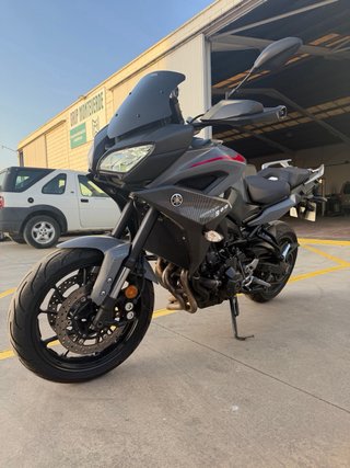 Yamaha Tracer 900 Gris