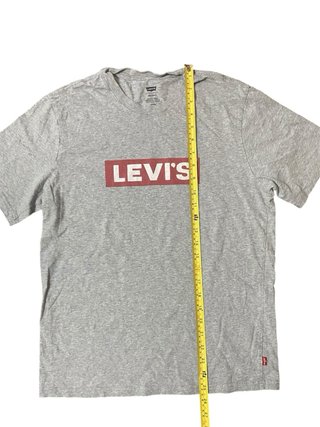 Camiseta Levi's Gris Logo Rojo
