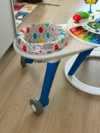 Mesa de juegos y andador Baby Einstein