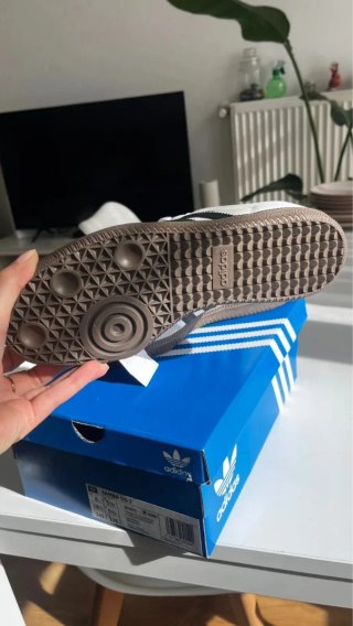 Adidas Samba Talla 39 Blancas y Negras