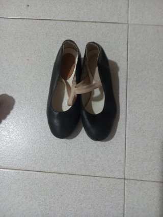 LOTE DE ZAPATOS NIÑA TODO POR 15€ TALLAS 20 a 27