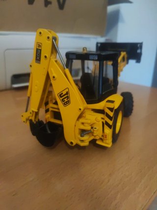 Retroexcavadora Joal 3cx Escala 1/25 Ref. 189