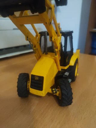Retroexcavadora Joal 3cx Escala 1/25 Ref. 189