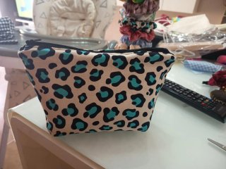 Conjunto Bolso y Neceser Animal Print Azul
