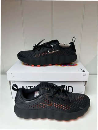 Nike Mind 002 Negro Hyper Crimson EU45