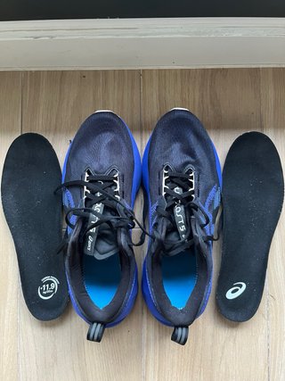 Zapatillas Asics Running Negras y Azules