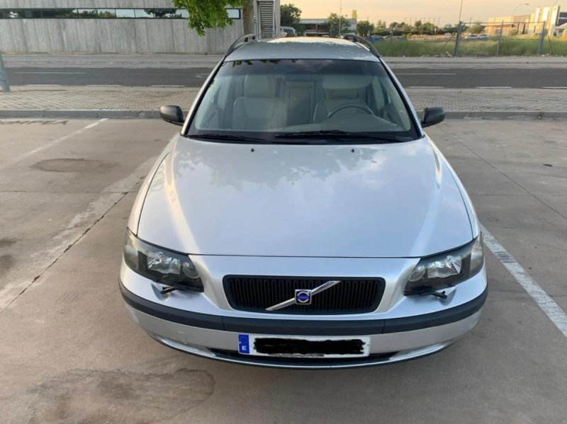 Volvo V70 2004 - foto 1