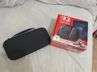 SWITCH 2 + 3 JUEGOS + FUNDA Y PROTECTOR