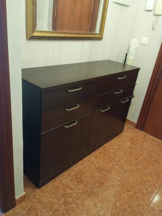 Mueble aparador de madera