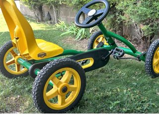 Coche pedales John Deere