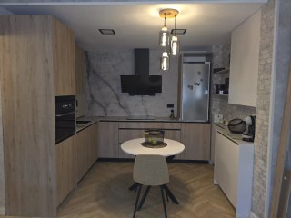 Muebles de cocina madera y mármol