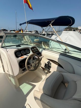 Barco Chaparral 256 SSI