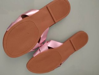 Sandalias Planas Rosadas y Marrones
