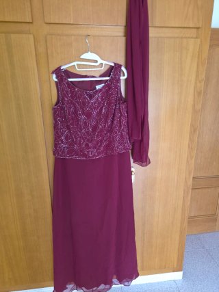 Vestido largo fiesta burdeos pedrería