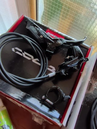 Frenos SRAM Code RSC + Discos HS2