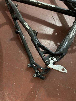 Cuadro mtb carbono Conor WRC Pro + bielas