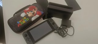 Nintendo Switch Negra y Gris