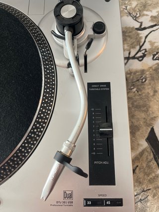 Plato giradiscos Dual DTJ 301 USB