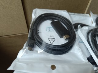 14 Conectores HDMI USB-C