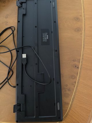 Teclado Trust Negro. (Puerto USB)