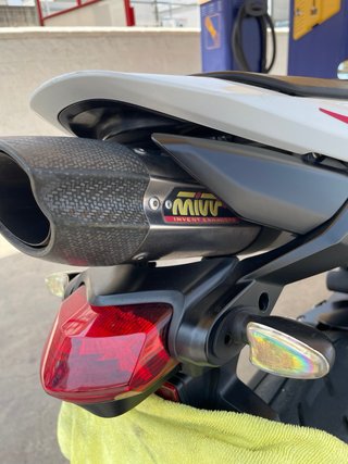 Honda CBR 600 RR Roja y Blanca