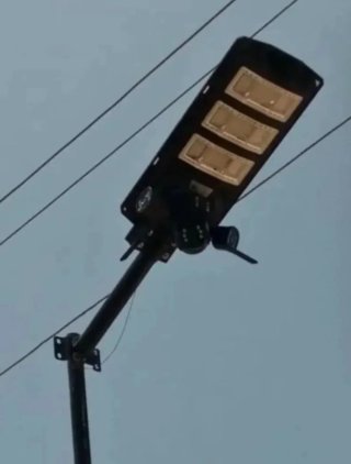 Farola Solar con Cámara seguridad 4G sin estrenar