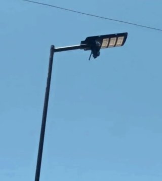 Farola Solar con Cámara seguridad 4G sin estrenar