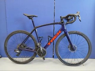 trek domane talla 56 L violeta carbono