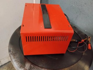 Cargador de Batería Ferve F-805