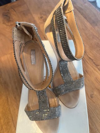 Sandali Schutz Beige e Argento con Strass