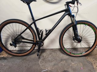 Bicicleta MTB 29 Carbono