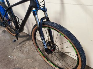 Bicicleta MTB 29 Carbono