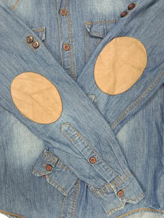 Camisa vaquera con codos ante Talla M