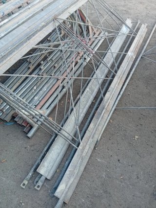 Andamios metálicos para construcción A D E V A