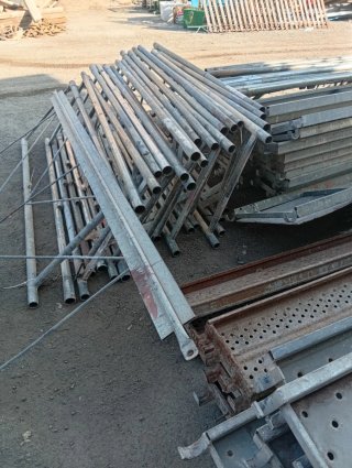 Andamios metálicos para construcción A D E V A